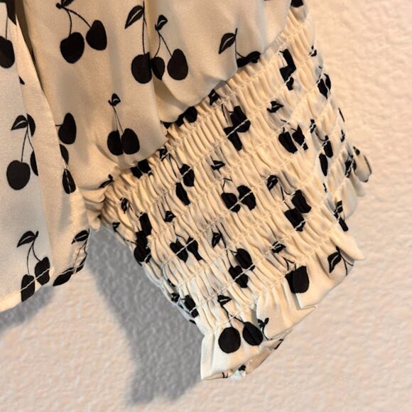 On 34th 3x white satin blouse with cherry print NWT - Picture 3 of 4